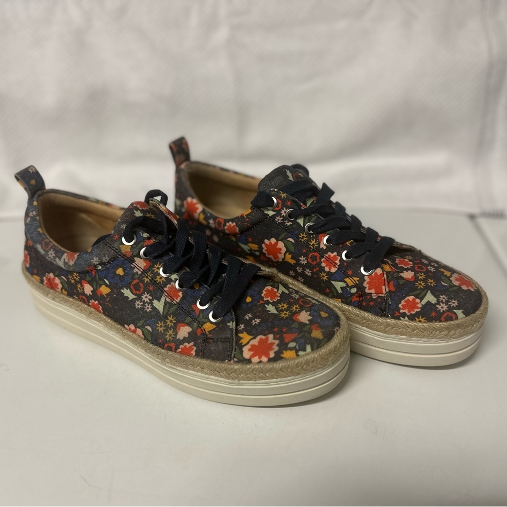 Jack Rogers Red and Blue Espadrilles Shoes Floral Design. Women’s 6M